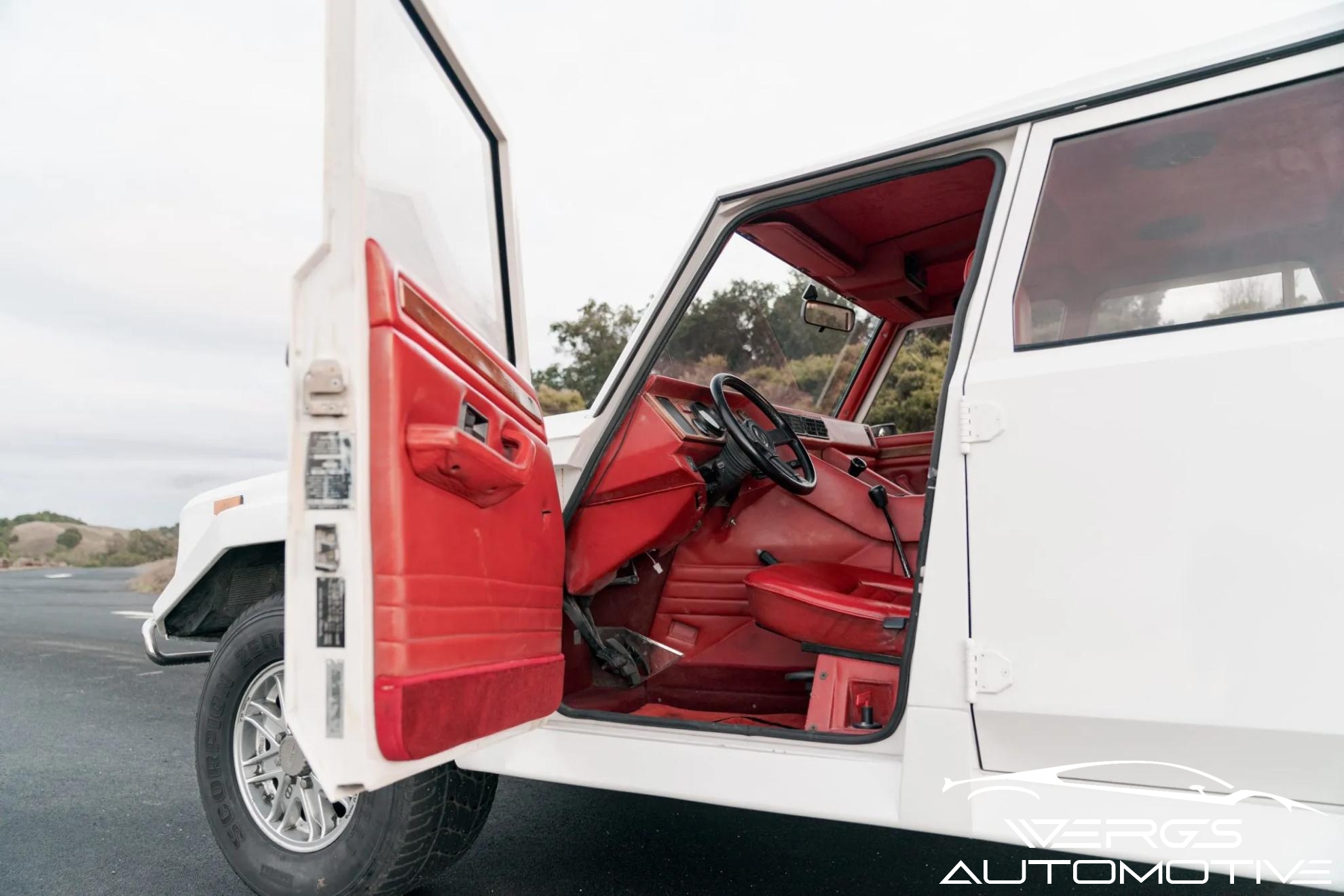 1991 Lamborghini LM002