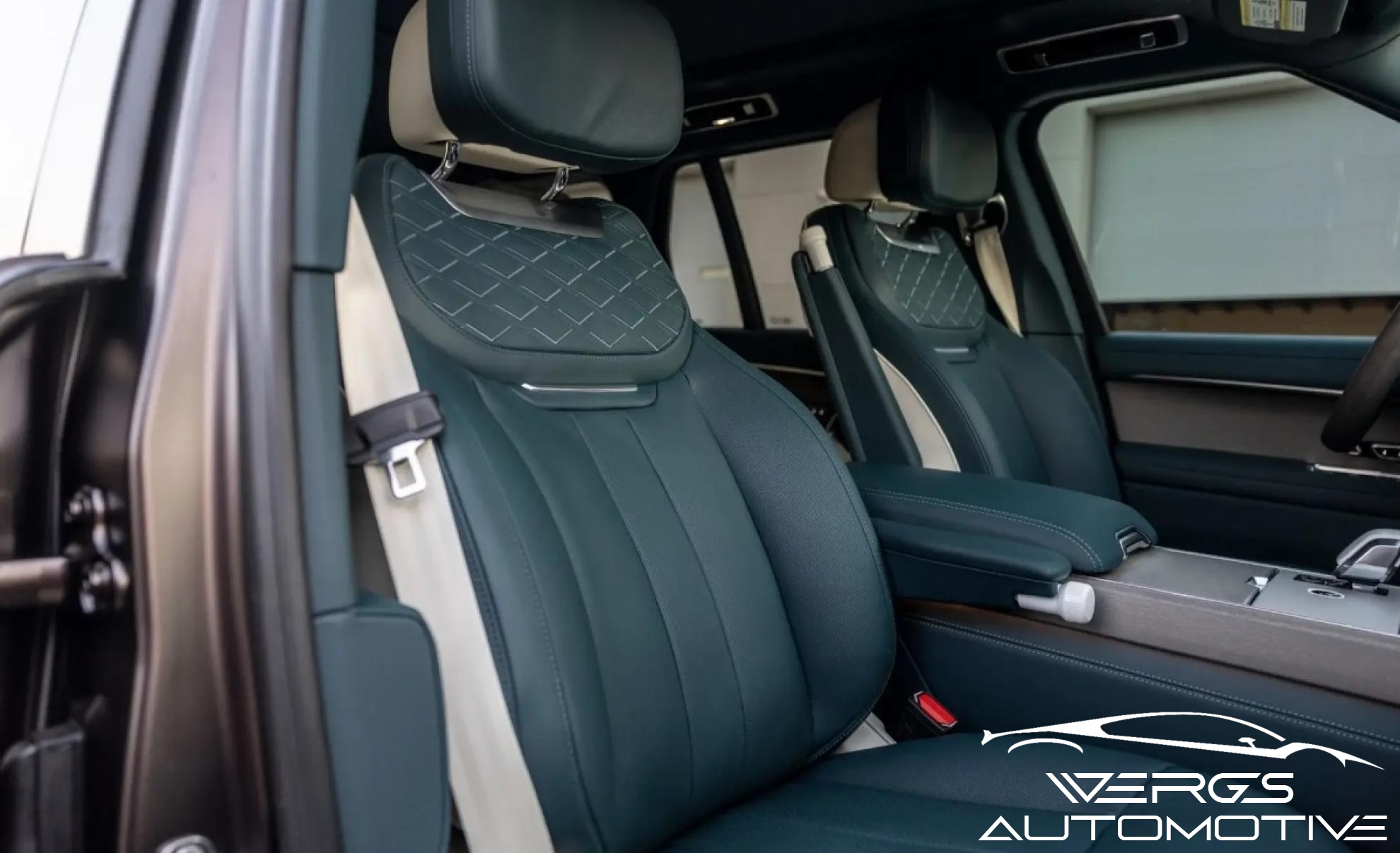 2025 Land Rover Range Rover SV Serenity