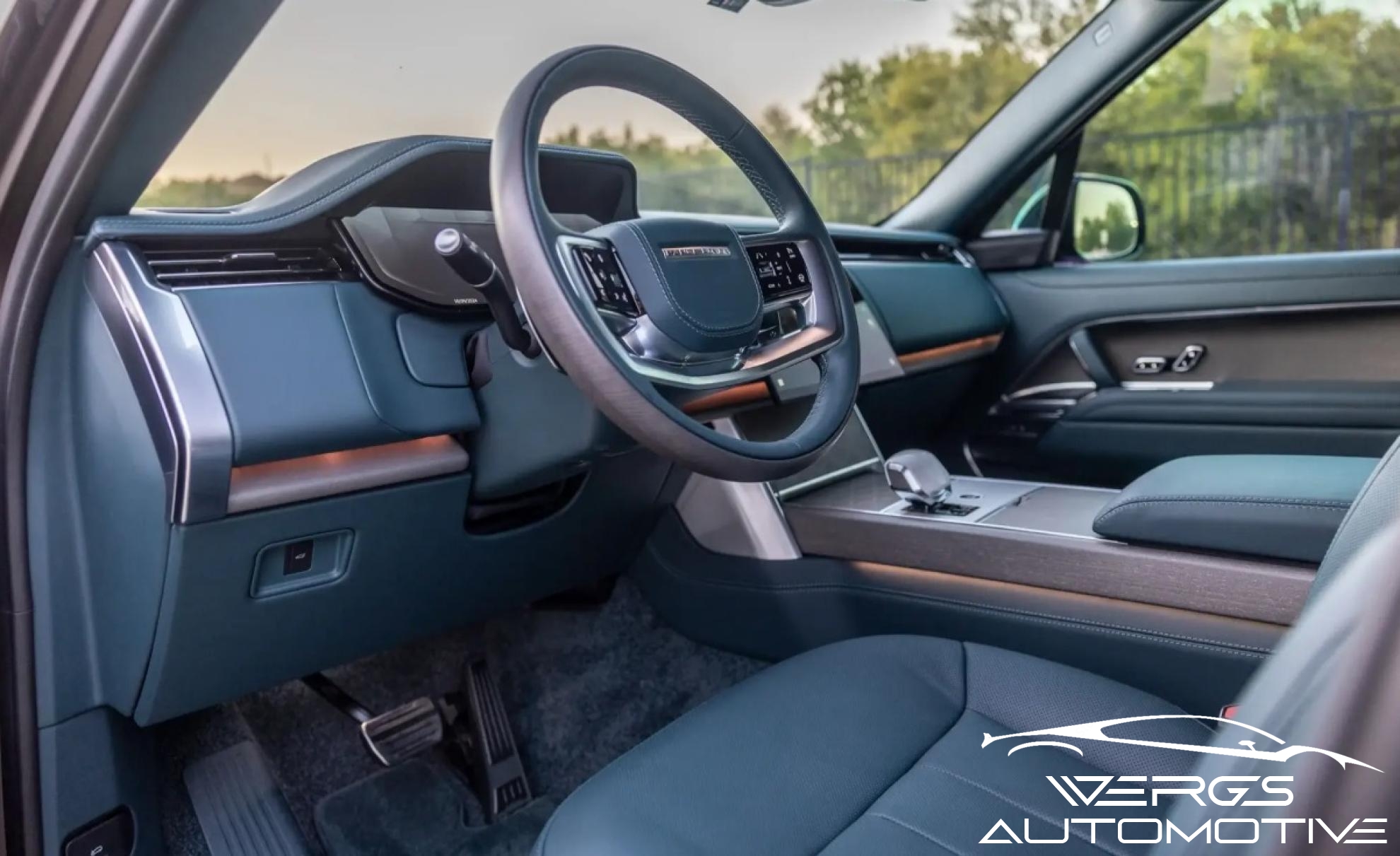 2025 Land Rover Range Rover SV Serenity