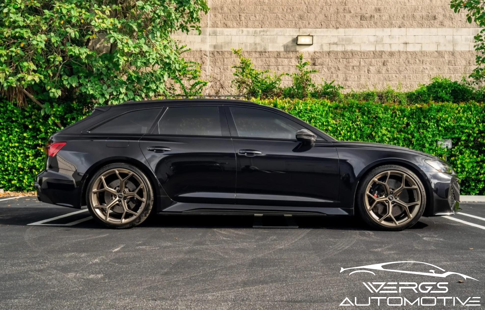 2024 Audi RS6 Avant Performance Bronze Edition